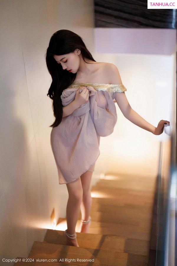   [XiuRen]高清写真图 2024.11.11 No.9426 初梦瑶 美腿性感第80张图片